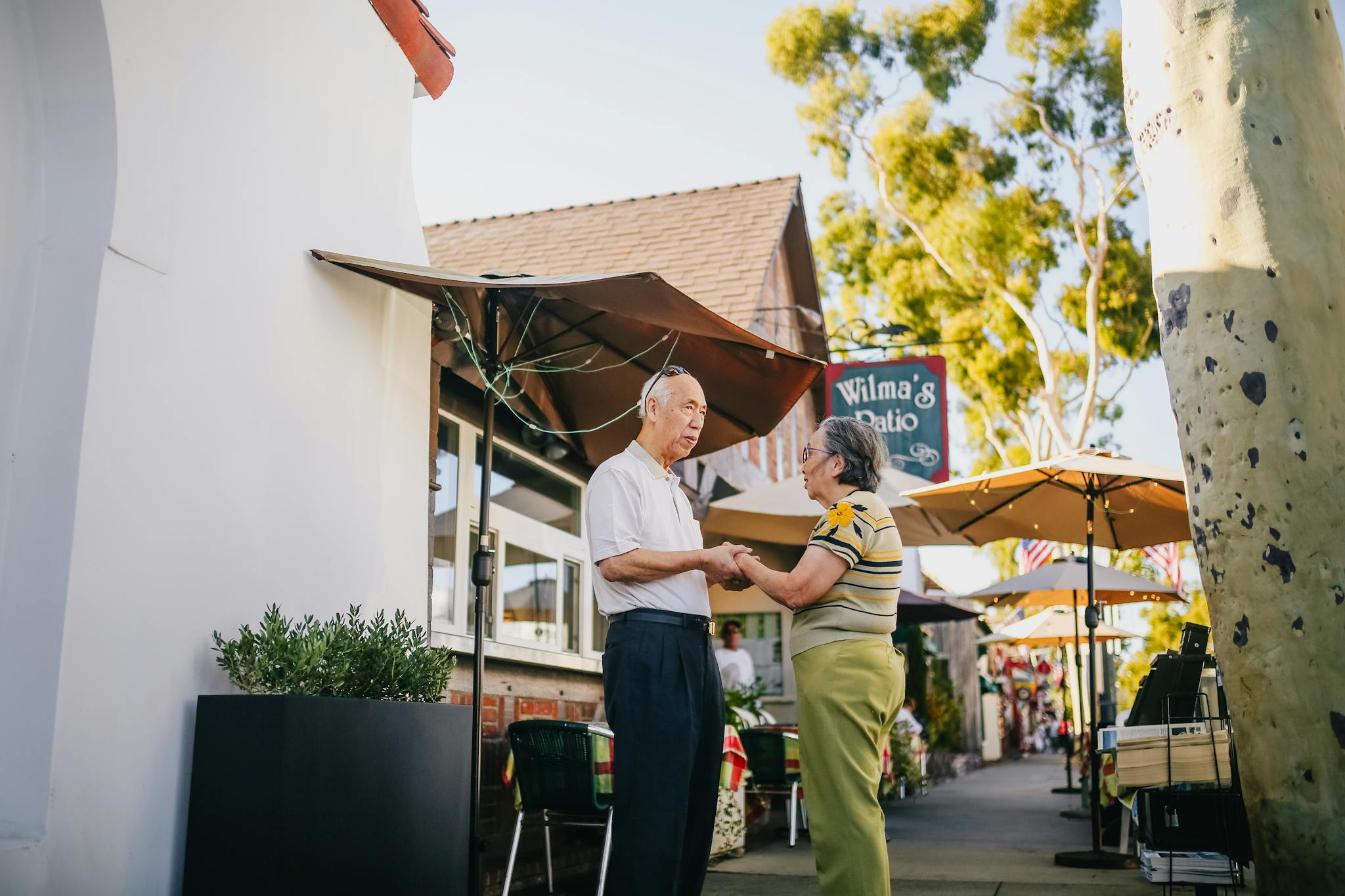 old man dating old woman